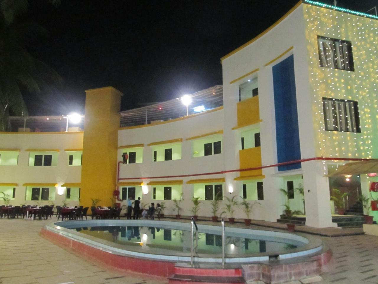 Hotel Sea Rock Villa Daman Exterior foto