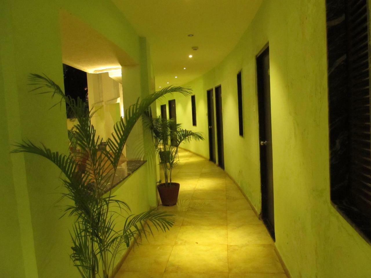 Hotel Sea Rock Villa Daman Exterior foto