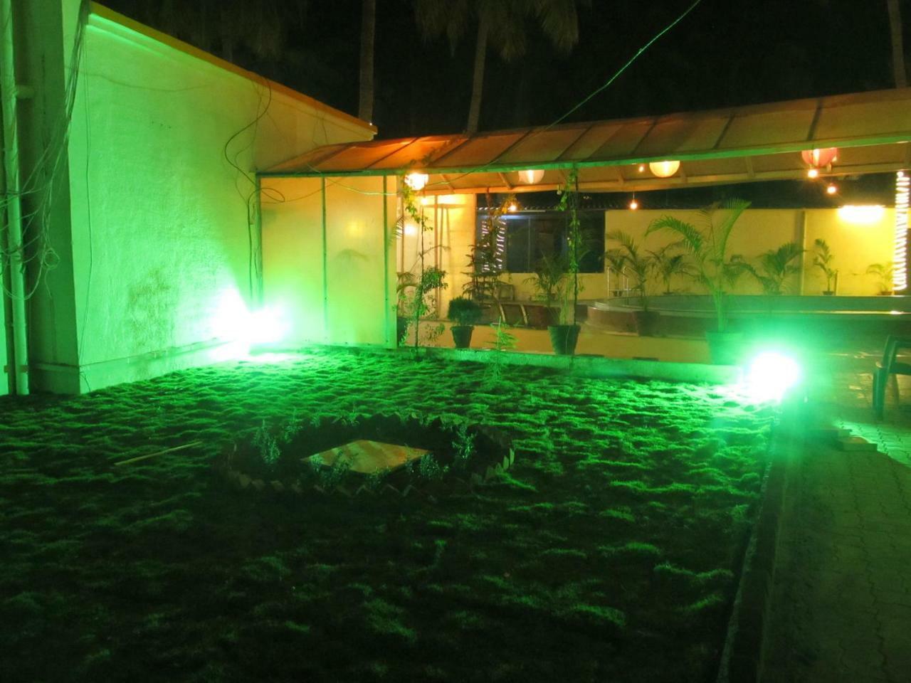 Hotel Sea Rock Villa Daman Exterior foto