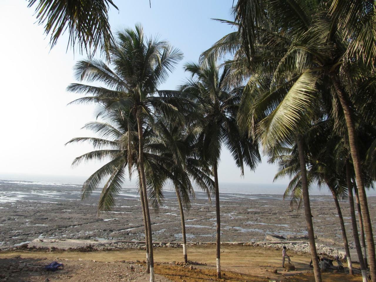 Hotel Sea Rock Villa Daman Exterior foto